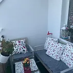 Leisure In A Flower Sea Apartment, Lazur شقة *