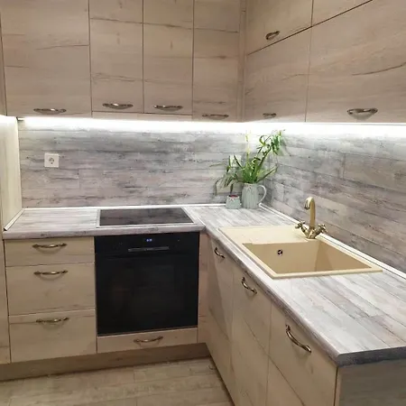 아파트 Leisure In A Flower Sea Apartment, Lazur -3room & View Balcony