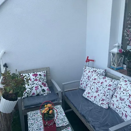Leisure In A Flower Sea Apartment, Lazur -3room & View Balcony 아파트 *